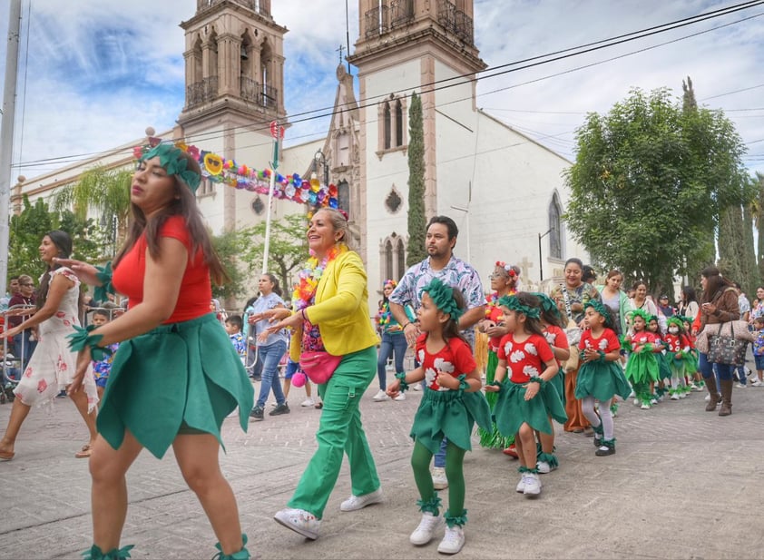 Realizan Desfile de la Primavera en Lerdo