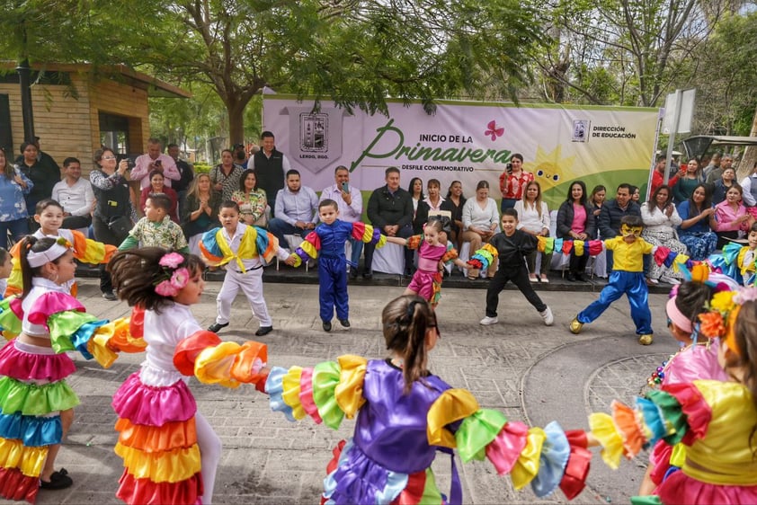 Realizan Desfile de la Primavera en Lerdo