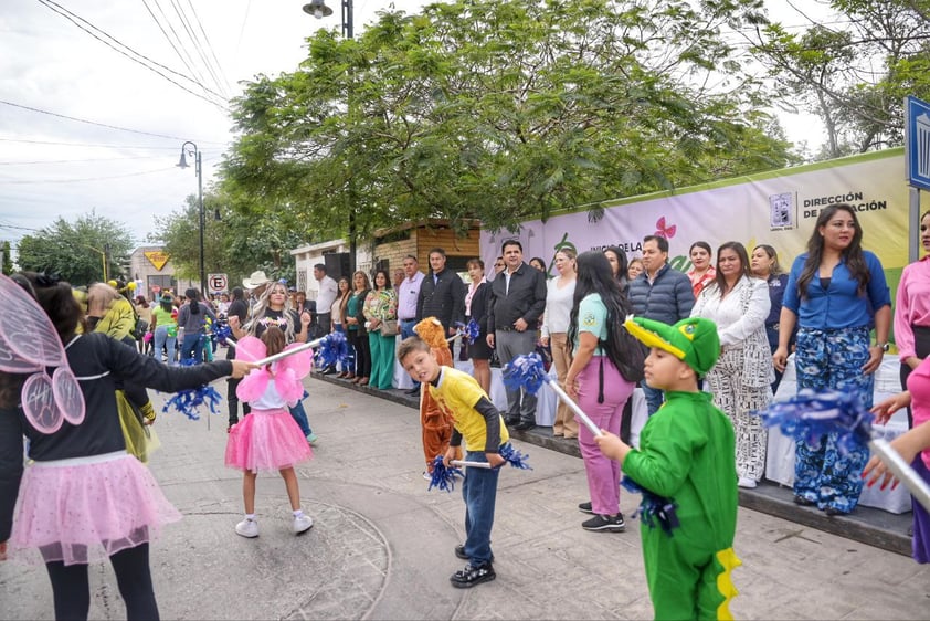 Realizan Desfile de la Primavera en Lerdo