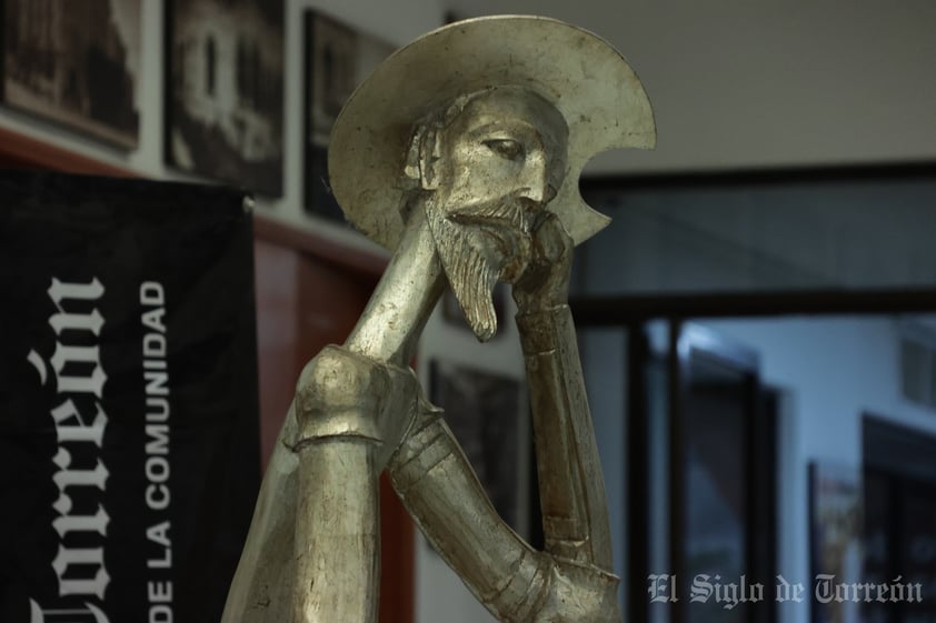 Muestra su pasión por el Quijote