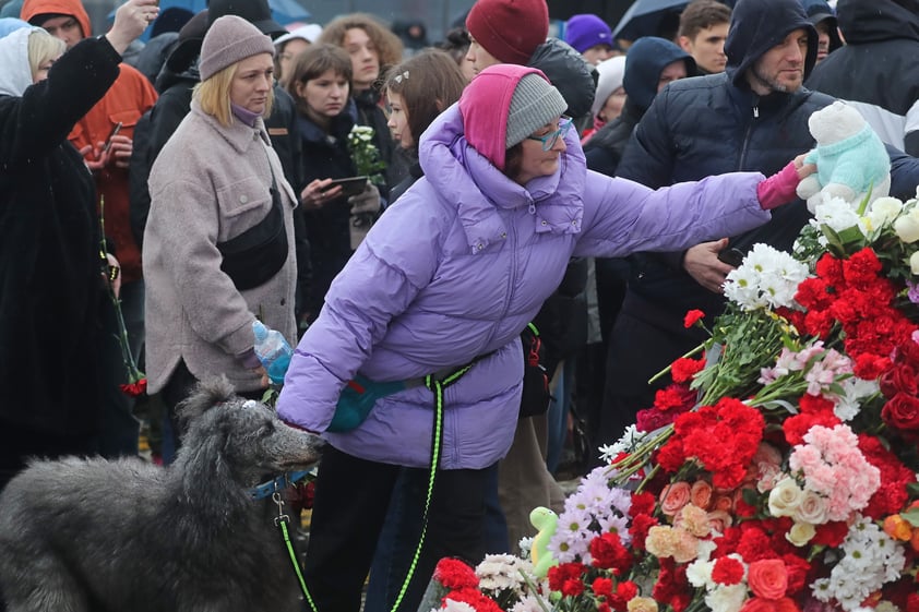 Rusia llora a víctimas tras atentado del Estado Islámico en el Crocus City Hall