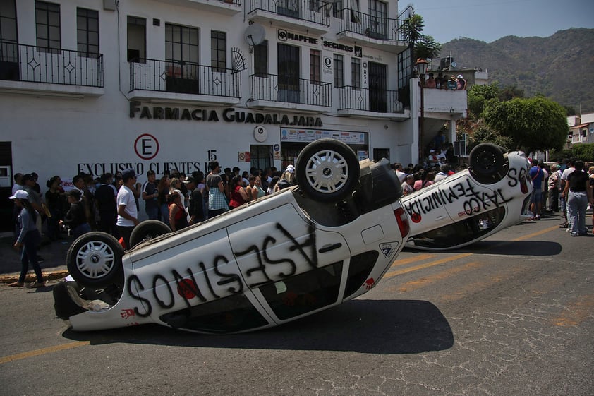 Linchan a uno de los presuntos feminicidas de niña Camila en Taxco