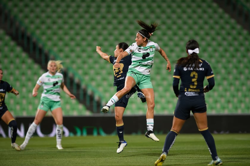 Guerreras del Santos Laguna contra Pumas.