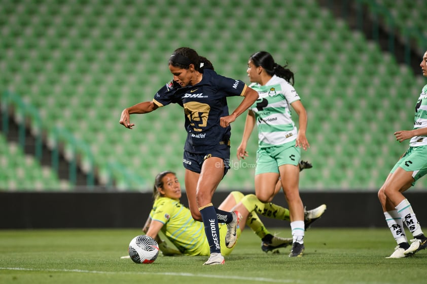 Guerreras del Santos Laguna contra Pumas.