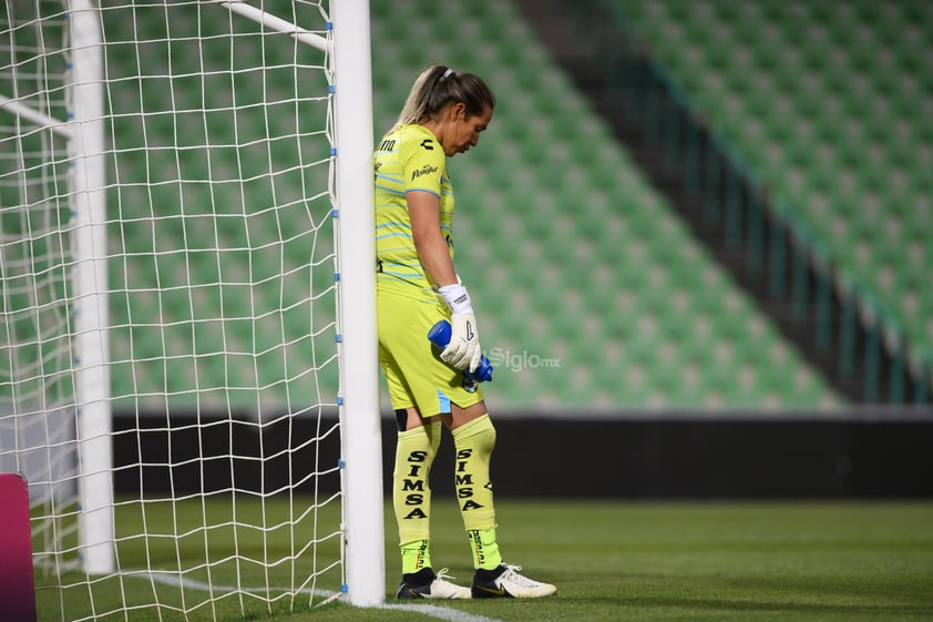 Guerreras del Santos Laguna contra Pumas.