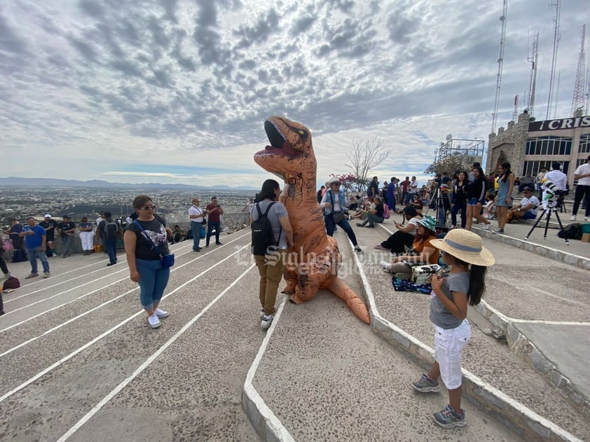 Viven el eclipse solar total en La Laguna