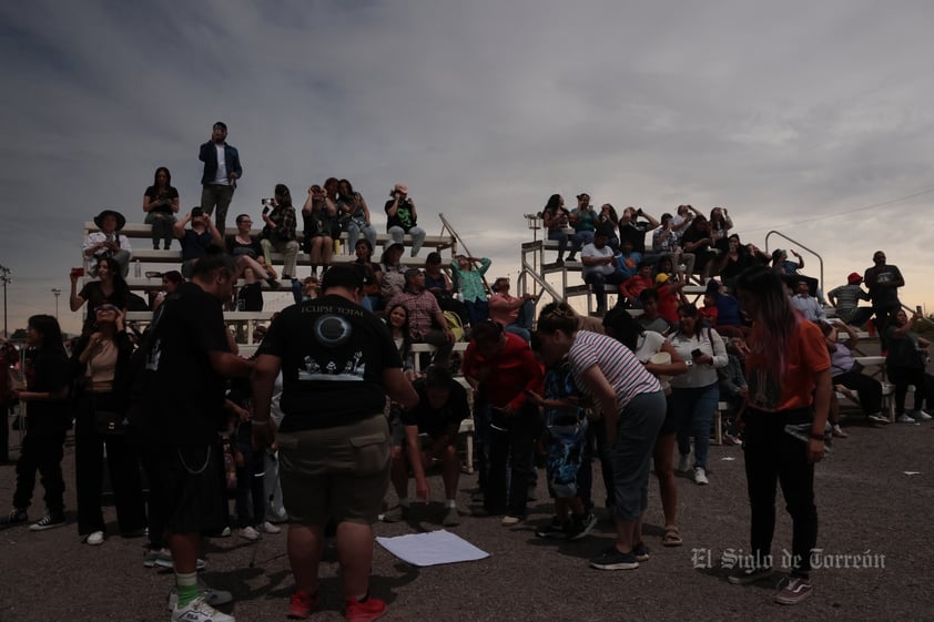 Viven el eclipse solar total en La Laguna