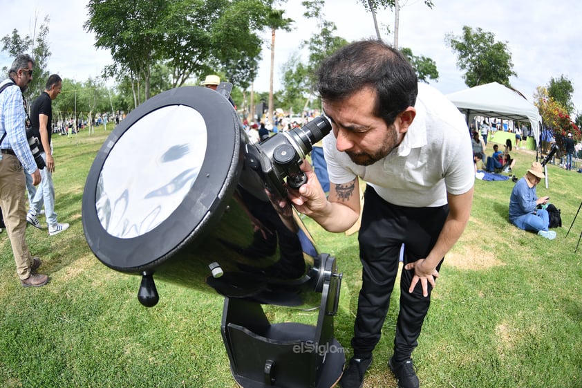 Bosque Urbano celebra el Eclipse Solar Total