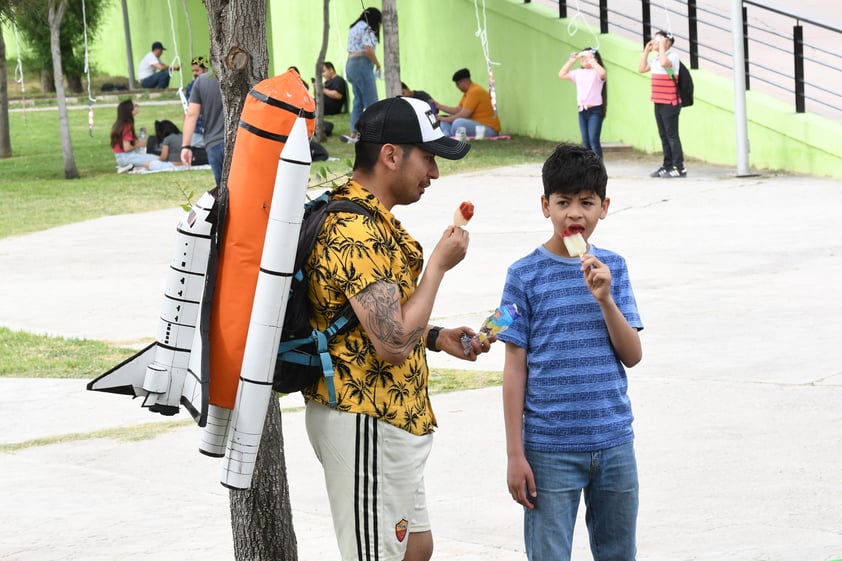 Bosque Urbano celebra el Eclipse Solar Total