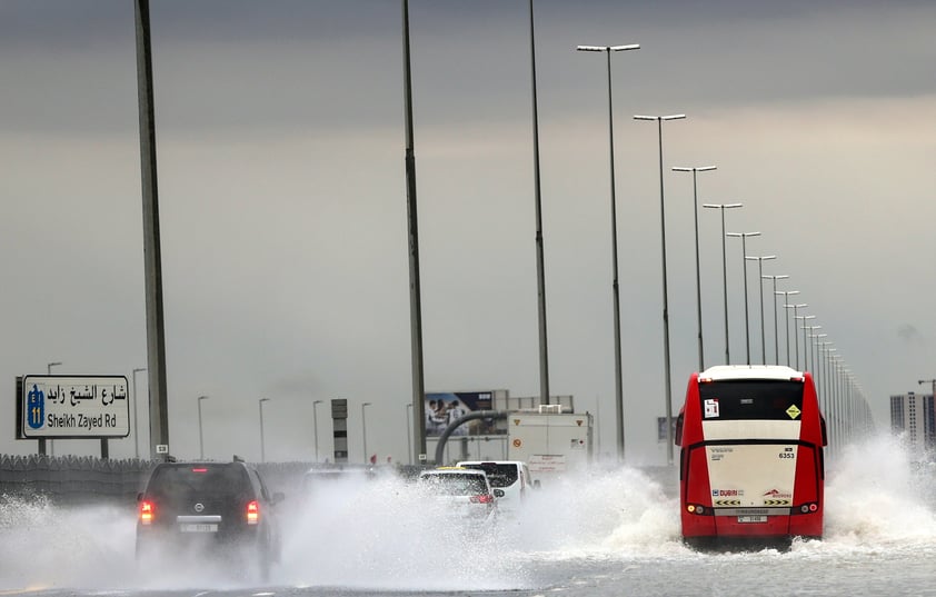 Lluvias inundan Dubái