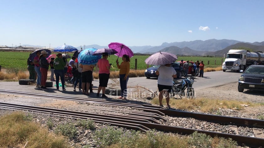 Bloque por transporte deficiente Matamoros y Viesca