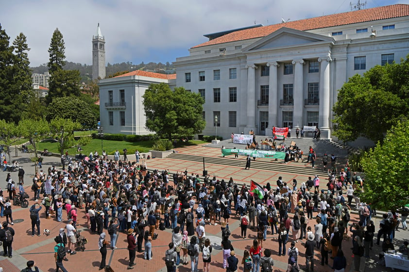 Universitarios de EUA se solidarizan con Palestina ante guerra en Gaza