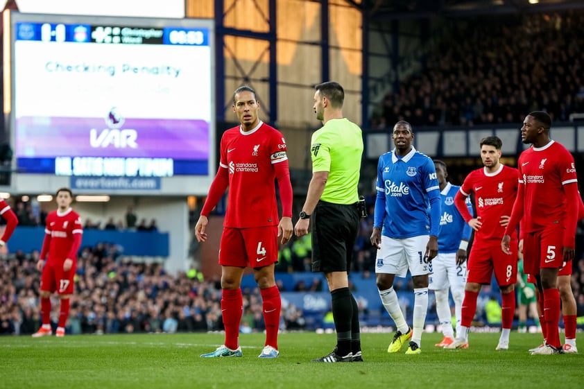 Everton derrota al Liverpool y los saca de la Premier League