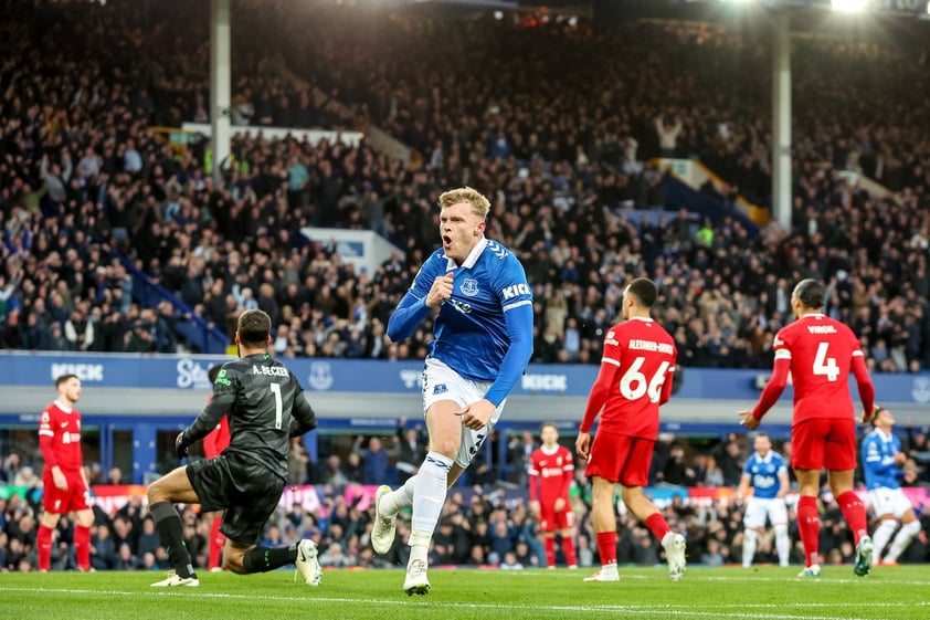 Everton derrota al Liverpool y los saca de la Premier League