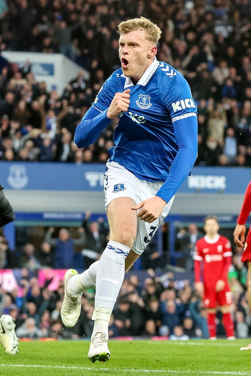 Everton derrota al Liverpool y los saca de la Premier League