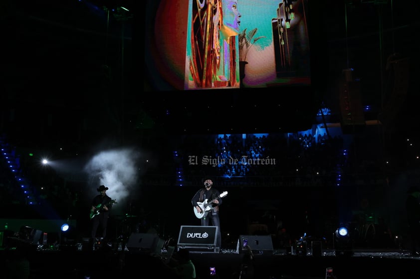 Grupo Duelo sigue siendo un éxito en la ciudad de Torreón repitiendo con un lleno total la noche del sábado en el Coliseo Centenario