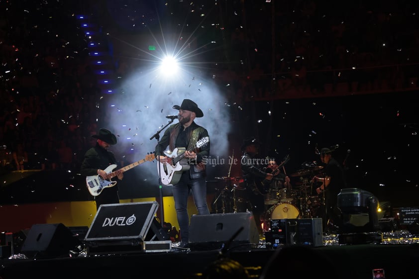 Grupo Duelo sigue siendo un éxito en la ciudad de Torreón repitiendo con un lleno total la noche del sábado en el Coliseo Centenario