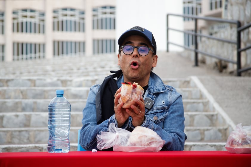 Adal Ramones causa revuelo en el Cristo de las Noas