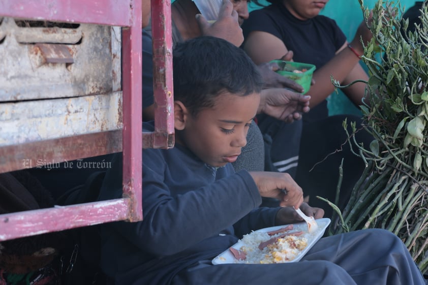 Tensa situación de los migrantes en la colonia Santa Rosa