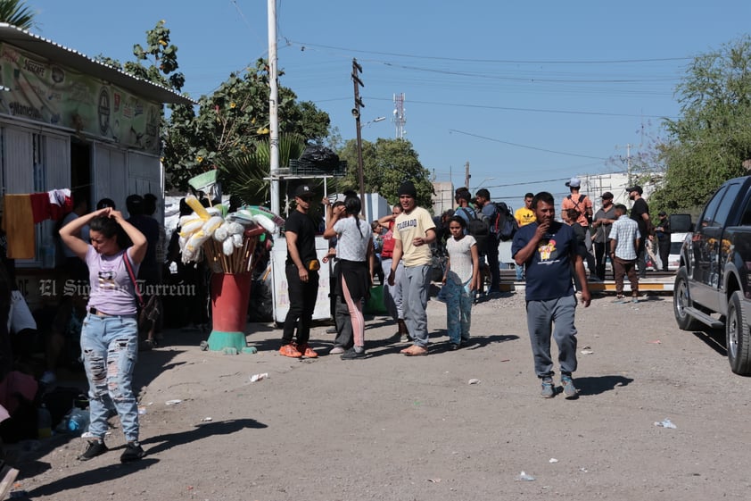 Tensa situación de los migrantes en la colonia Santa Rosa