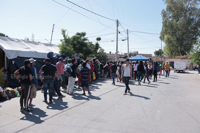 Tensa situación de los migrantes en la colonia Santa Rosa