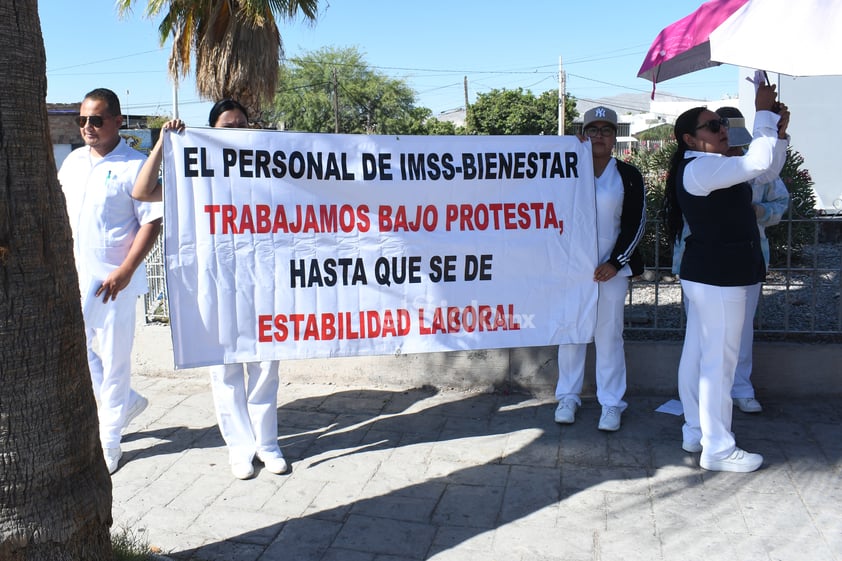 Personal de salud se manifiesta en Torreón