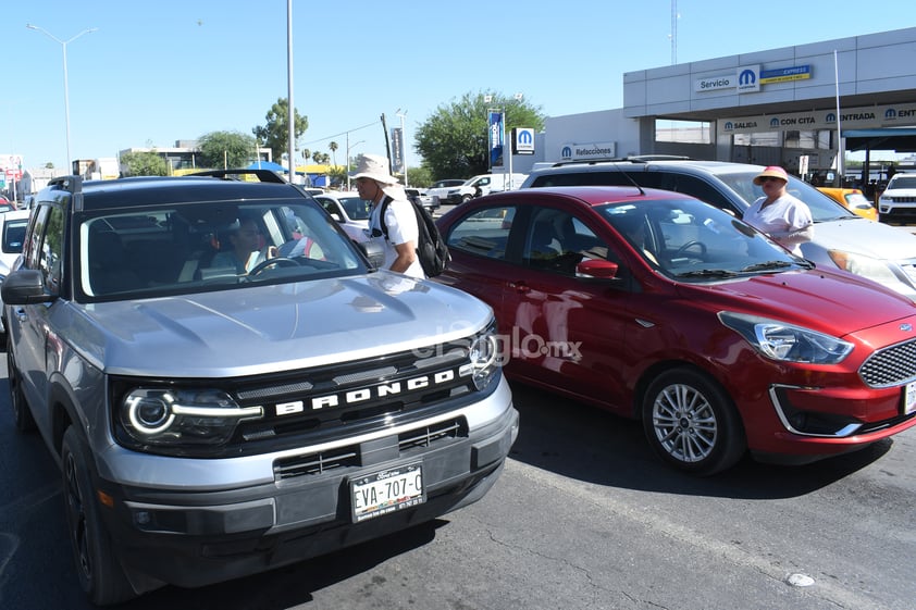 Personal de salud se manifiesta en Torreón