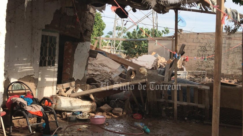 Se desborda canal de riego e inunda ejido Vergel  en Gómez Palacio