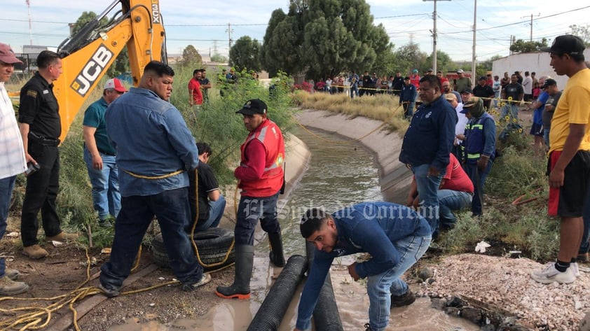 Se desborda canal de riego e inunda ejido Vergel  en Gómez Palacio