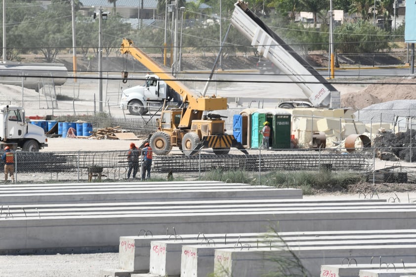 Al 48 % la obra del Giro Independencia en Torreón; se entregará en noviembre