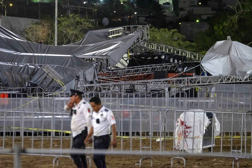 Caída de escenario en mitin de Álvarez Máynez