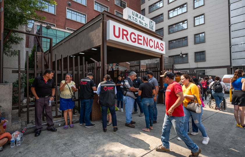 Caída de escenario en mitin de Álvarez Máynez