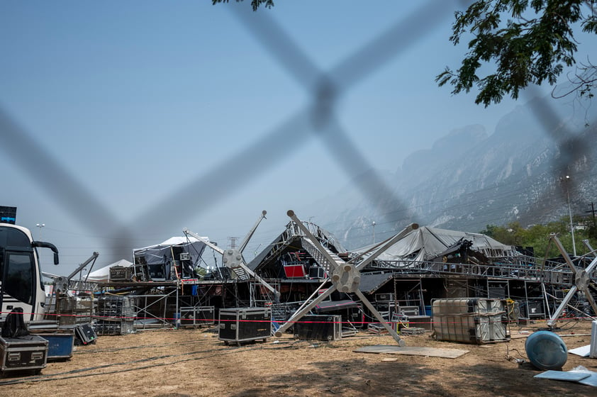 Caída de escenario en mitin de Álvarez Máynez