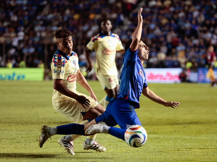 Cruz Azul y América empatan en primer partido de la final