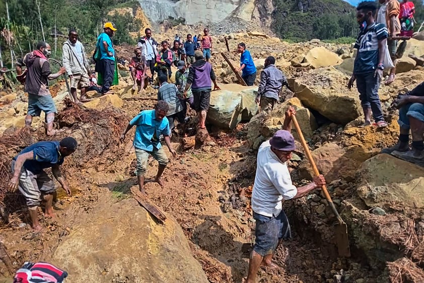 Estiman que avalancha enterró a miles de personas en Papúa Nueva Guinea