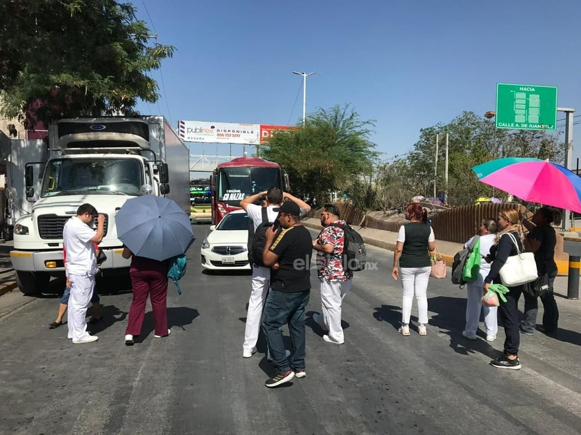 Por falta de aire acondicionado, personal de clínica 71 del IMSS bloquea bulevar Revolución