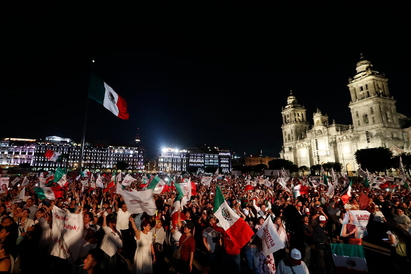 Nuevamente hicimos historia: Sheinbaum celebra triunfo en Zócalo de CDMX