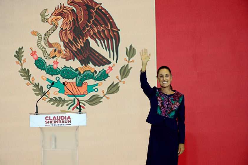 Nuevamente hicimos historia: Sheinbaum celebra triunfo en Zócalo de CDMX