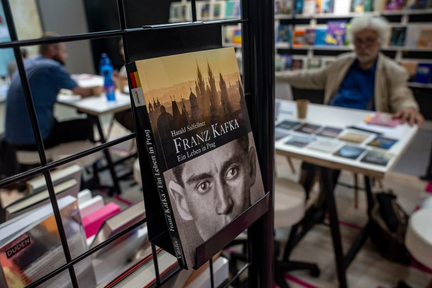 Realizan tributo a Franz Kafka por el centenario de su muerte