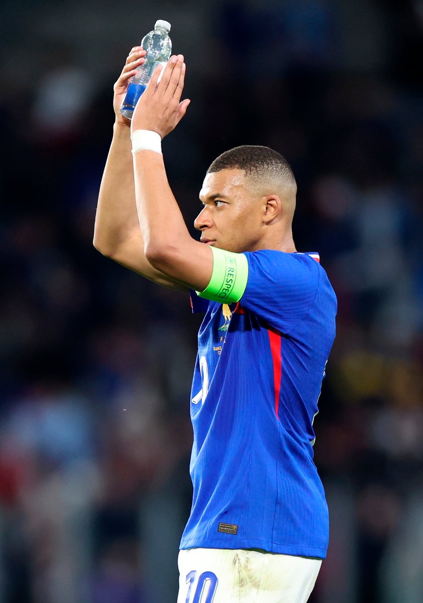 Metz (France), 05/06/2024.- Kylian Mbappe of France celebrates after winning the international friendly soccer match between France and Luxembourg, Metz, France, 05 June 2024. (Futbol, Amistoso, Francia, Luxemburgo, Luxemburgo) EFE/EPA/CHRISTOPHER NEUNDORF