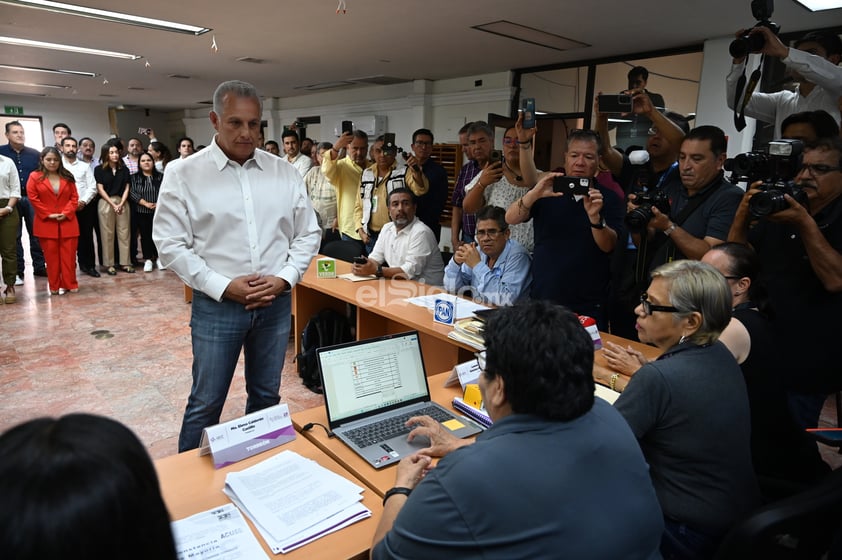 Recibe Román Alberto Cepeda constancia como alcalde electo de Torreón