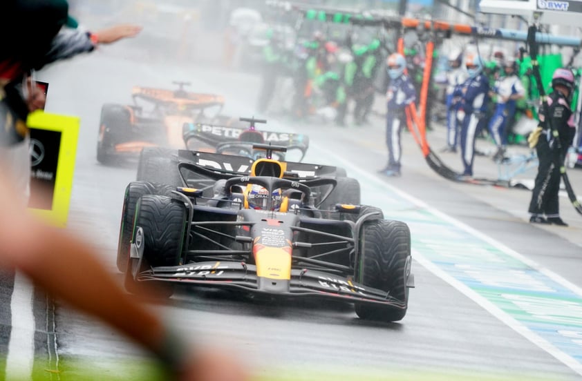 Verstappen gana el Gran Premio de Canadá; 'Checo' Pérez tuvo que abandonar la competencia