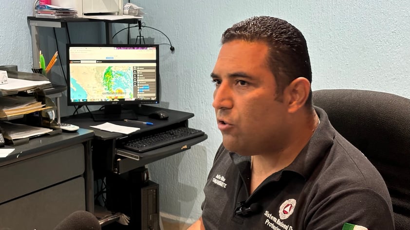 Monclova está preparada para la llegada de la Tormenta Tropical Alberto. El Ayuntamiento y el Consejo de Protección Civil activaron un operativo especial para salvaguardar la seguridad de los ciudadanos y minimizar los posibles daños.

El Director de Protección Civil, Julio César Ríos Cortés, informó que se implementaron medidas preventivas para hacer frente a la tormenta. Estamos