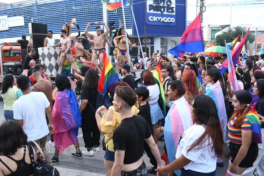 Este sábado se llevó a cabo la marcha del Orgullo LGBT+ en Torreón.