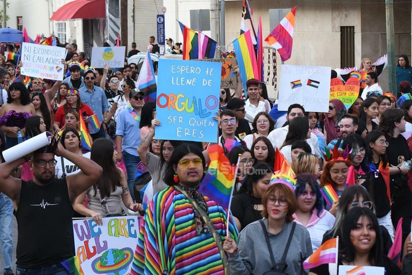 Este sábado se llevó a cabo la marcha del Orgullo LGBT+ en Torreón.