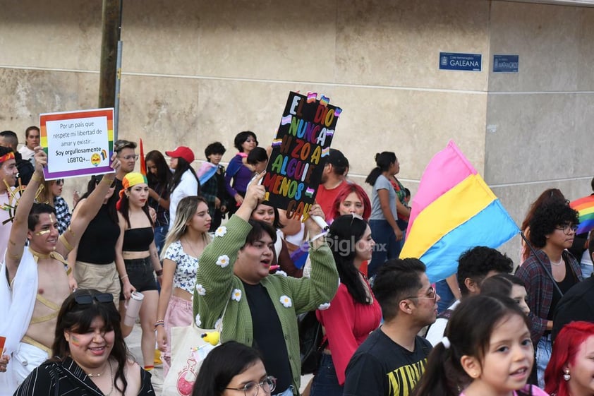 Este sábado se llevó a cabo la marcha del Orgullo LGBT+ en Torreón.