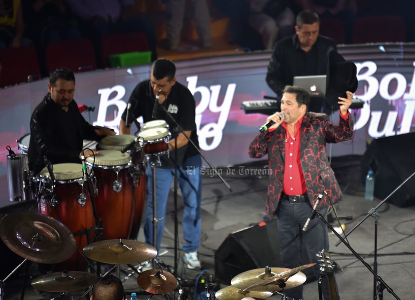 Avivan sentimientos con Grupo Duelo y Bobby Pulido