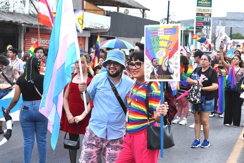 Marcha del Orgullo LGBTTTIQ+ en La Laguna de Durango