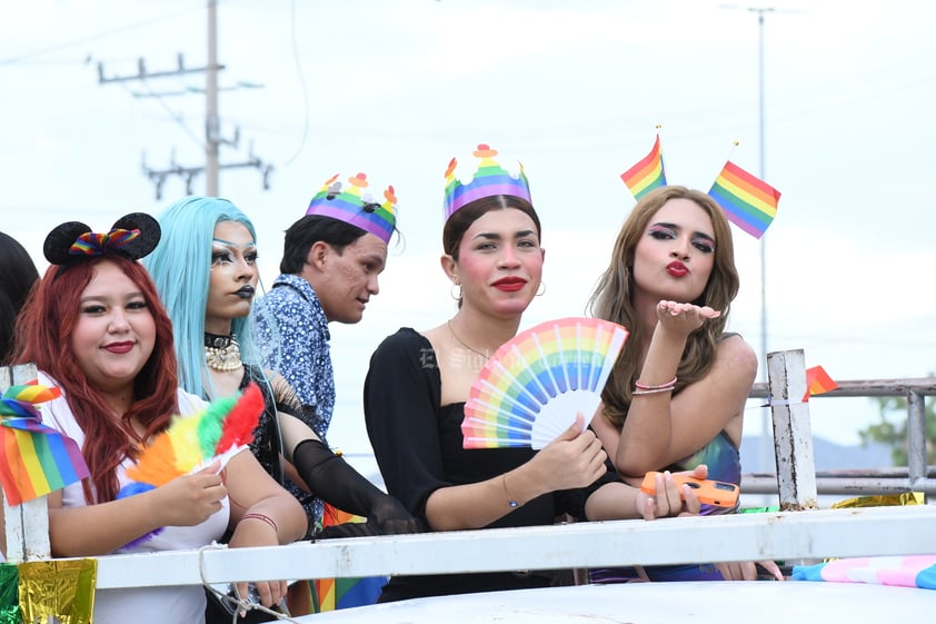 Marcha del Orgullo LGBTTTIQ+ en La Laguna de Durango