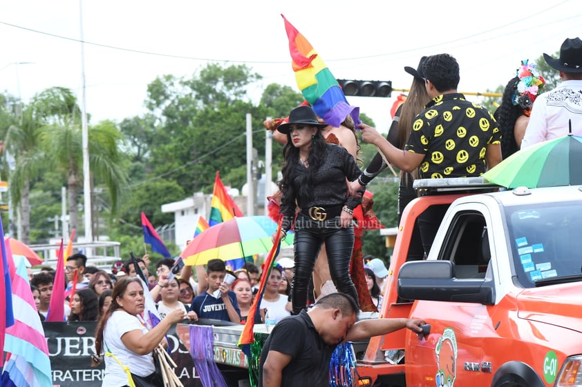 Marcha del Orgullo LGBTTTIQ+ en La Laguna de Durango